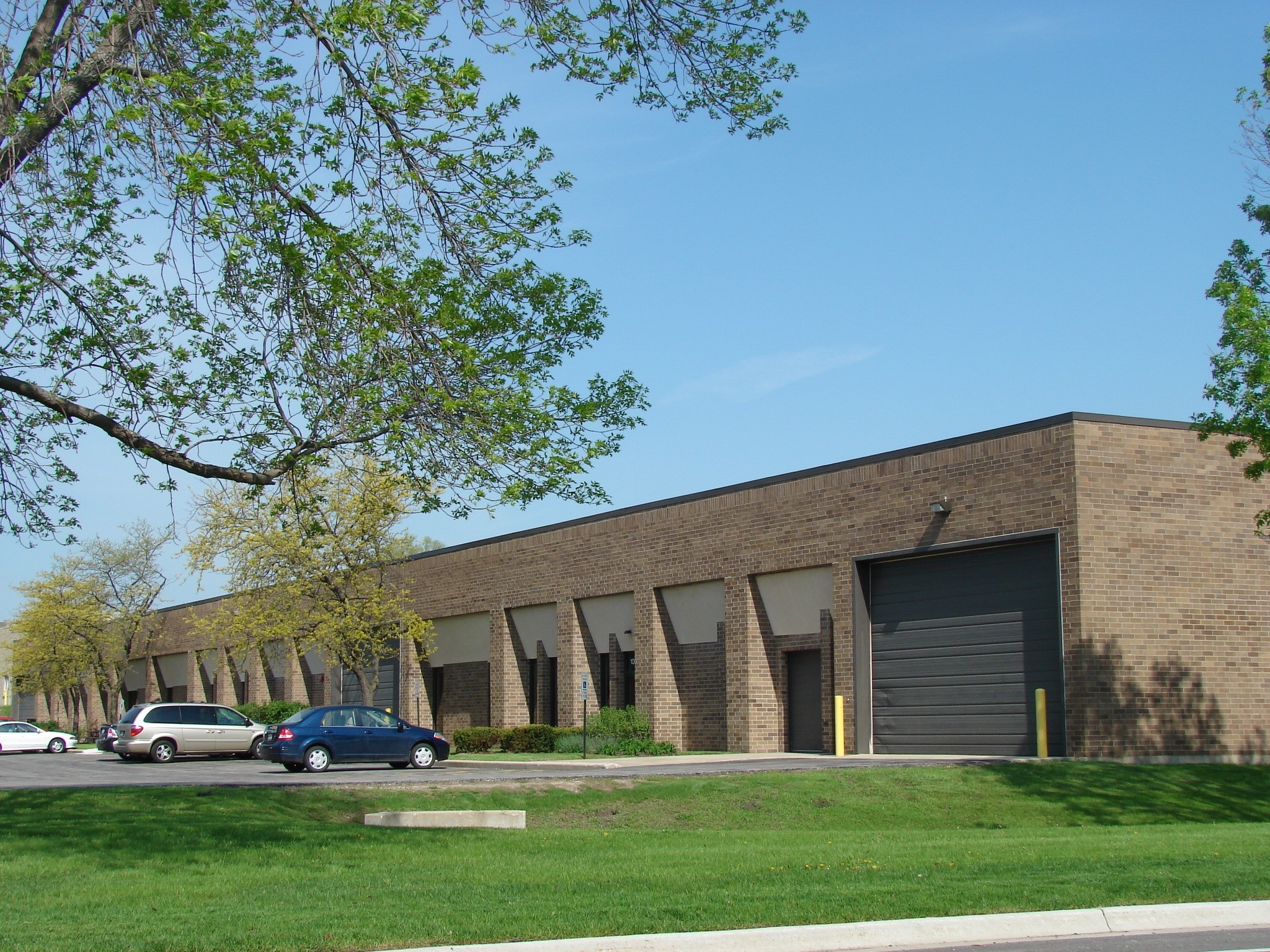 1040-1060 High St, Mundelein, IL for Rent