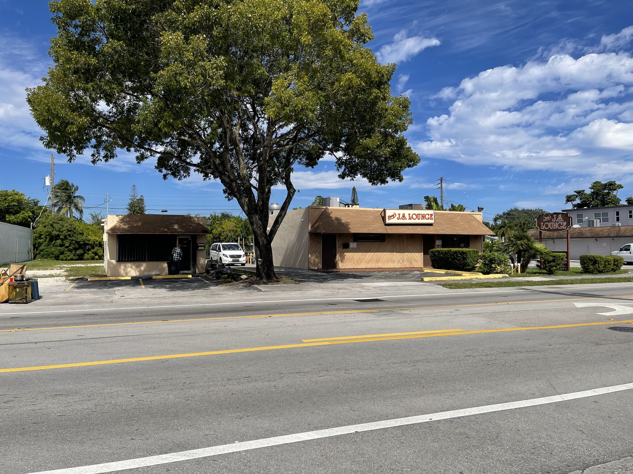 5701 Johnson St, Hollywood, FL for Sale