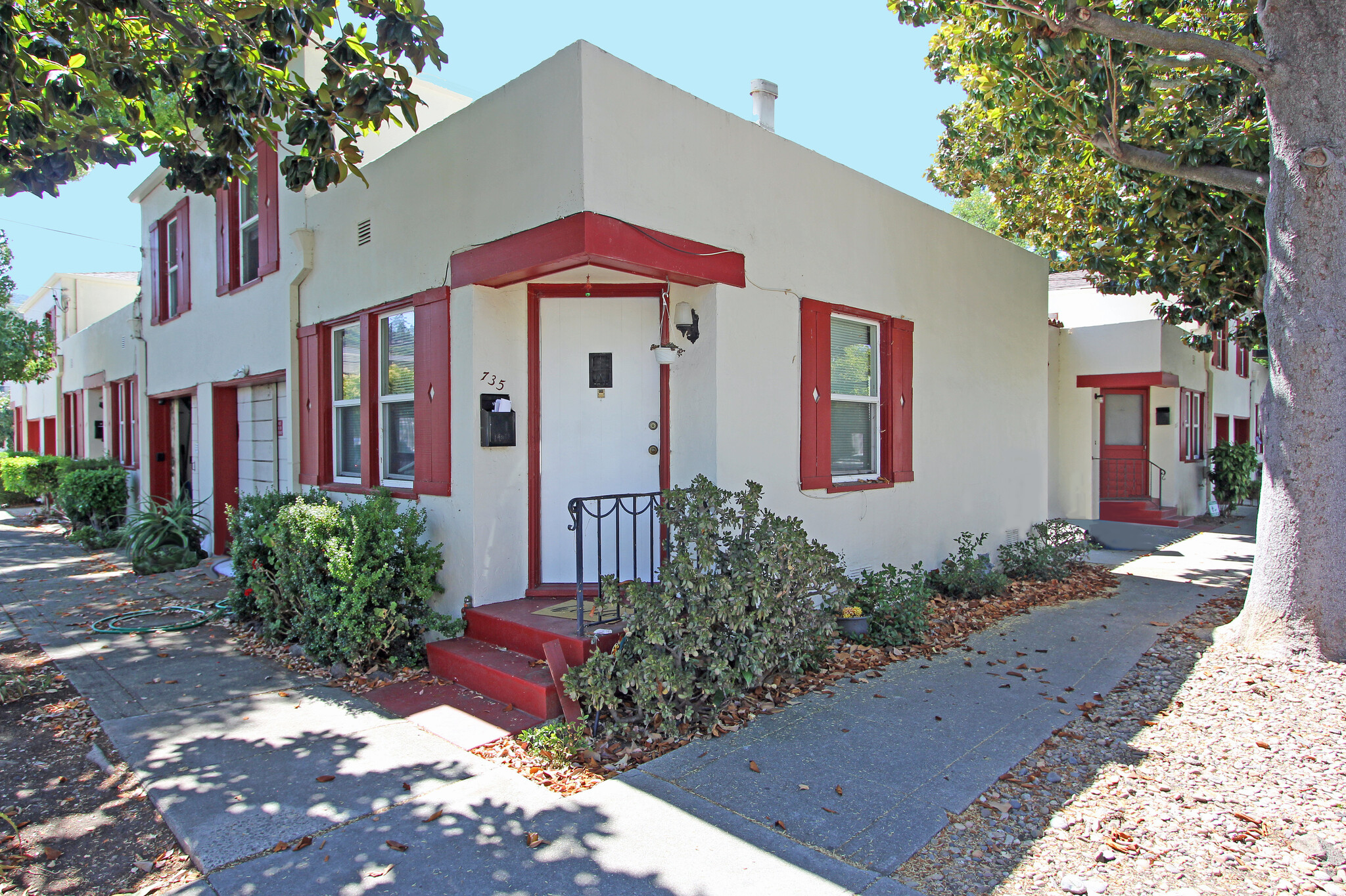 721-735 Mellus St, Martinez, CA for Sale