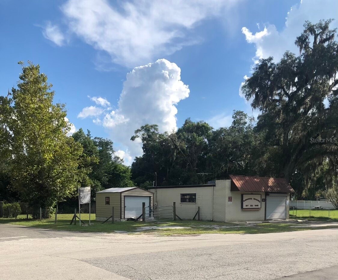 3903 Main St, Middleburg, FL for Sale