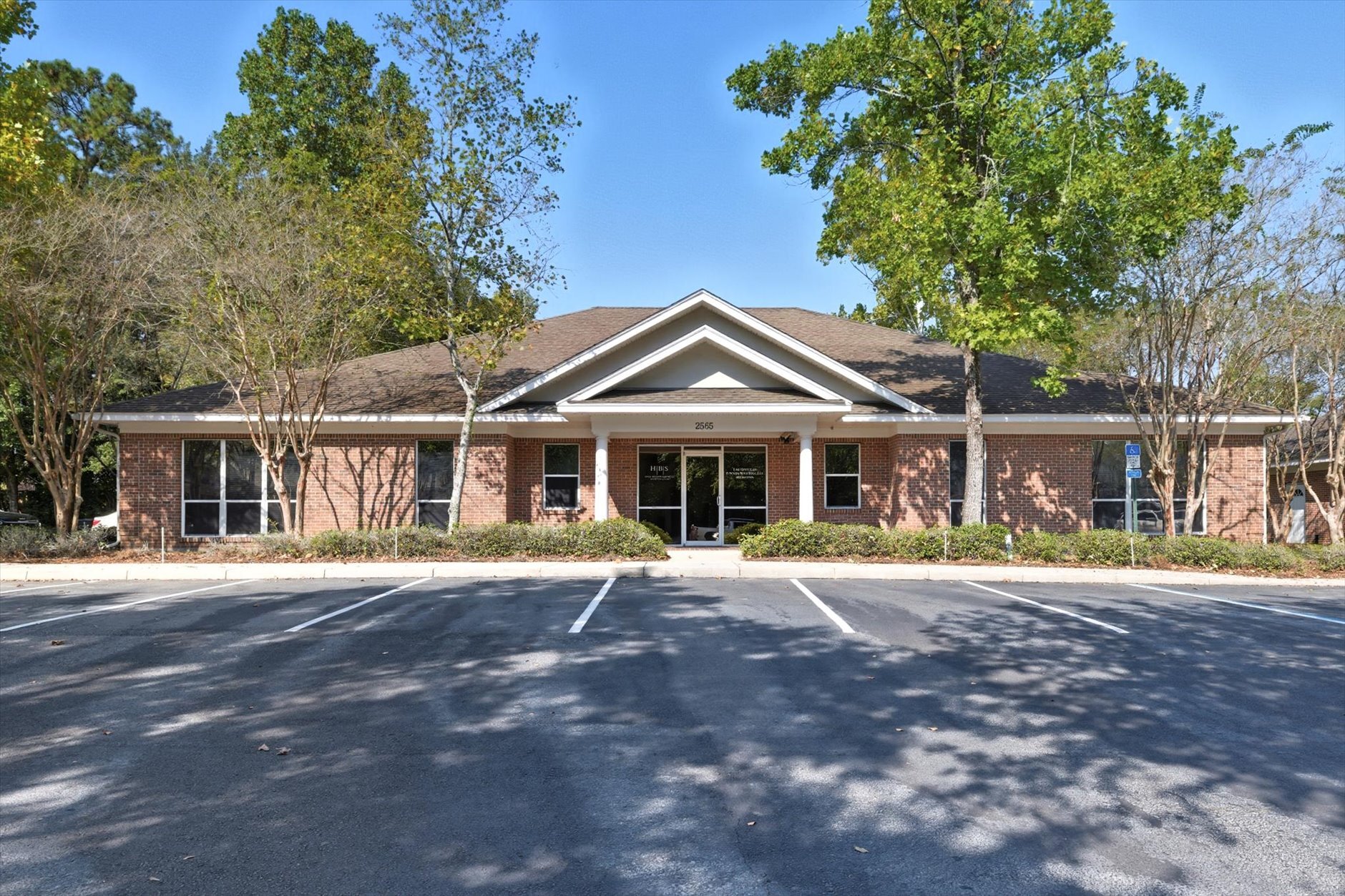 2565 Barrington Cir, Tallahassee, FL for Sale