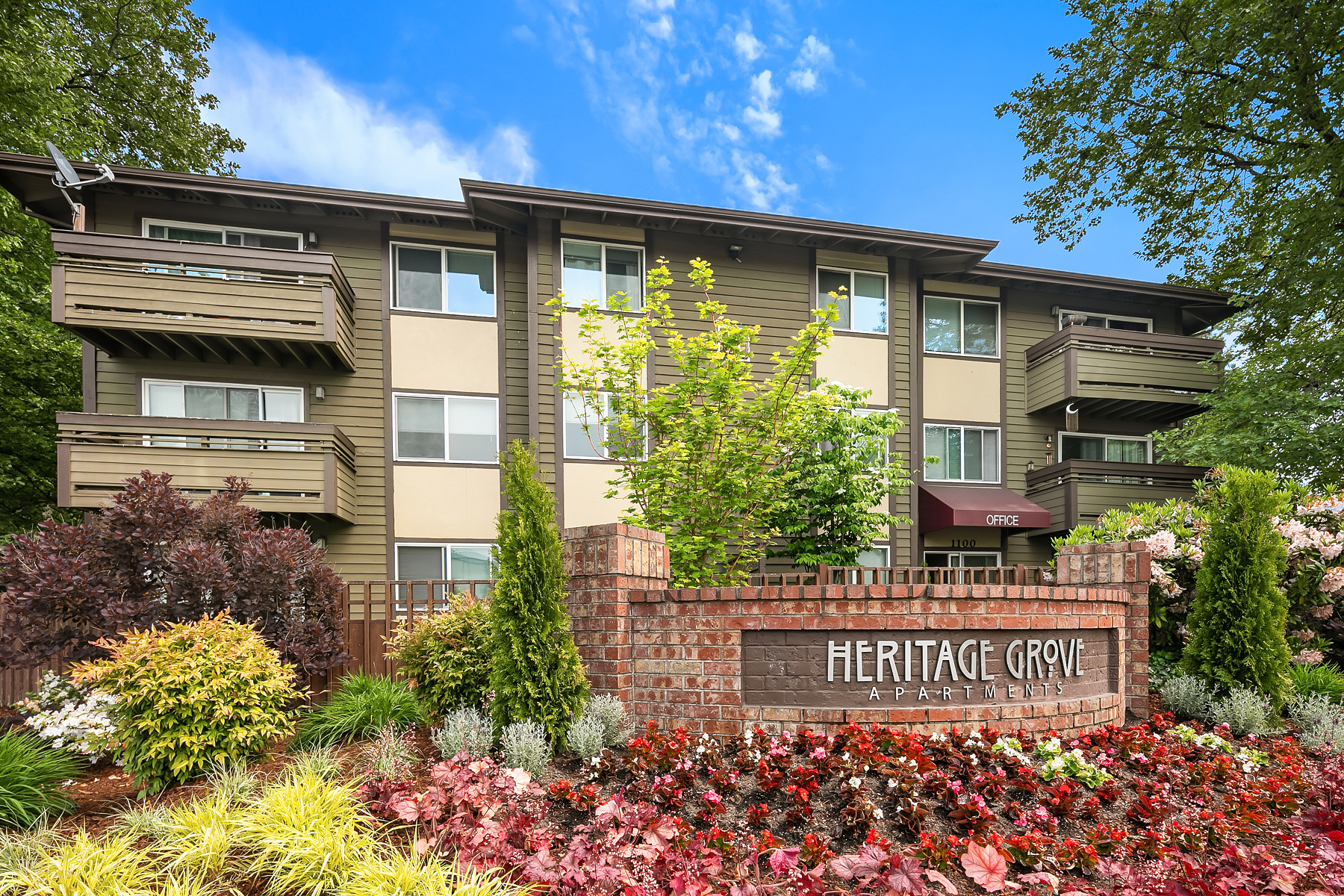 1100 Sunset Blvd NE, Renton, WA for Sale