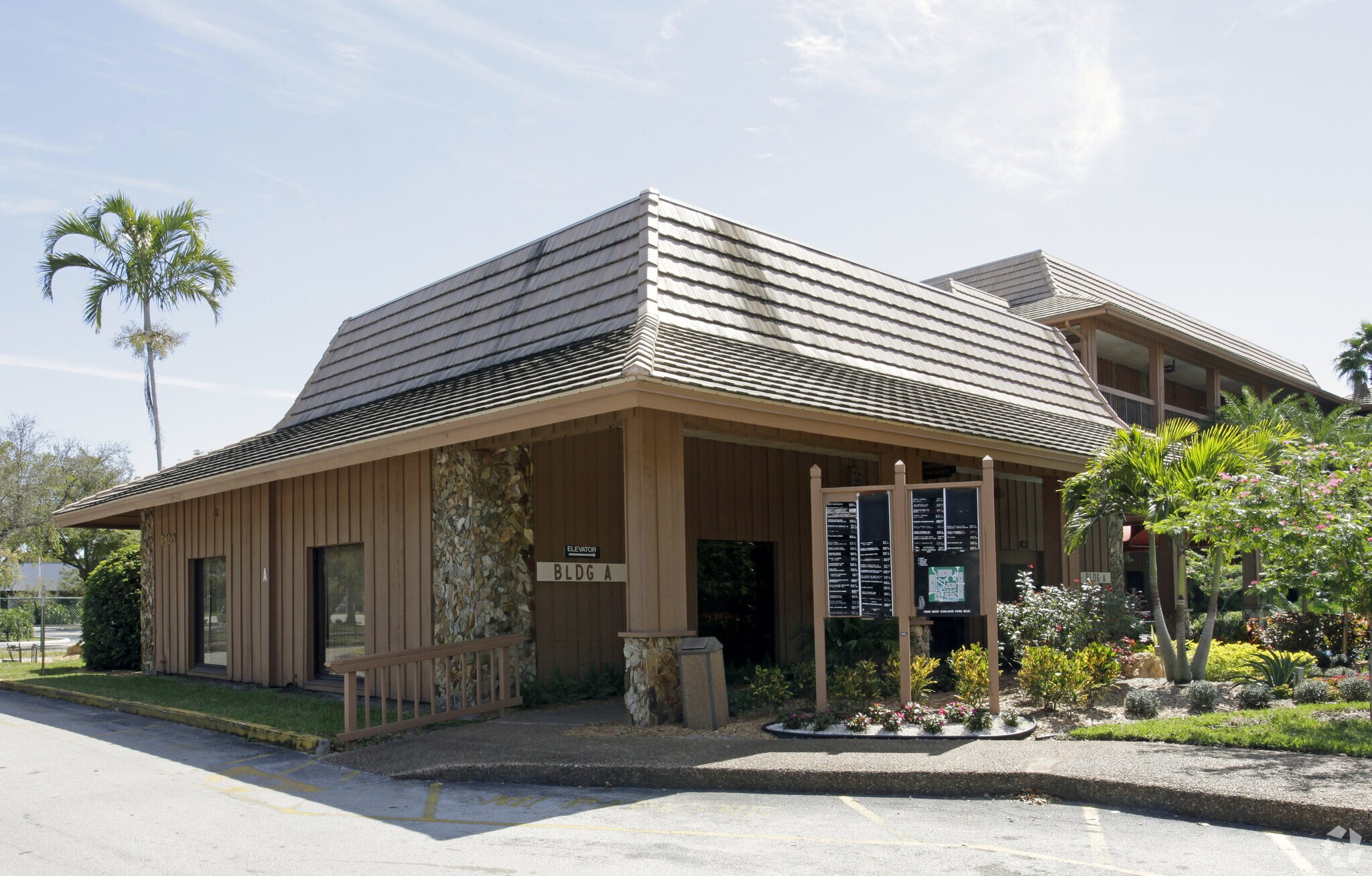 7800 W Oakland Park Blvd, Sunrise, FL for Sale
