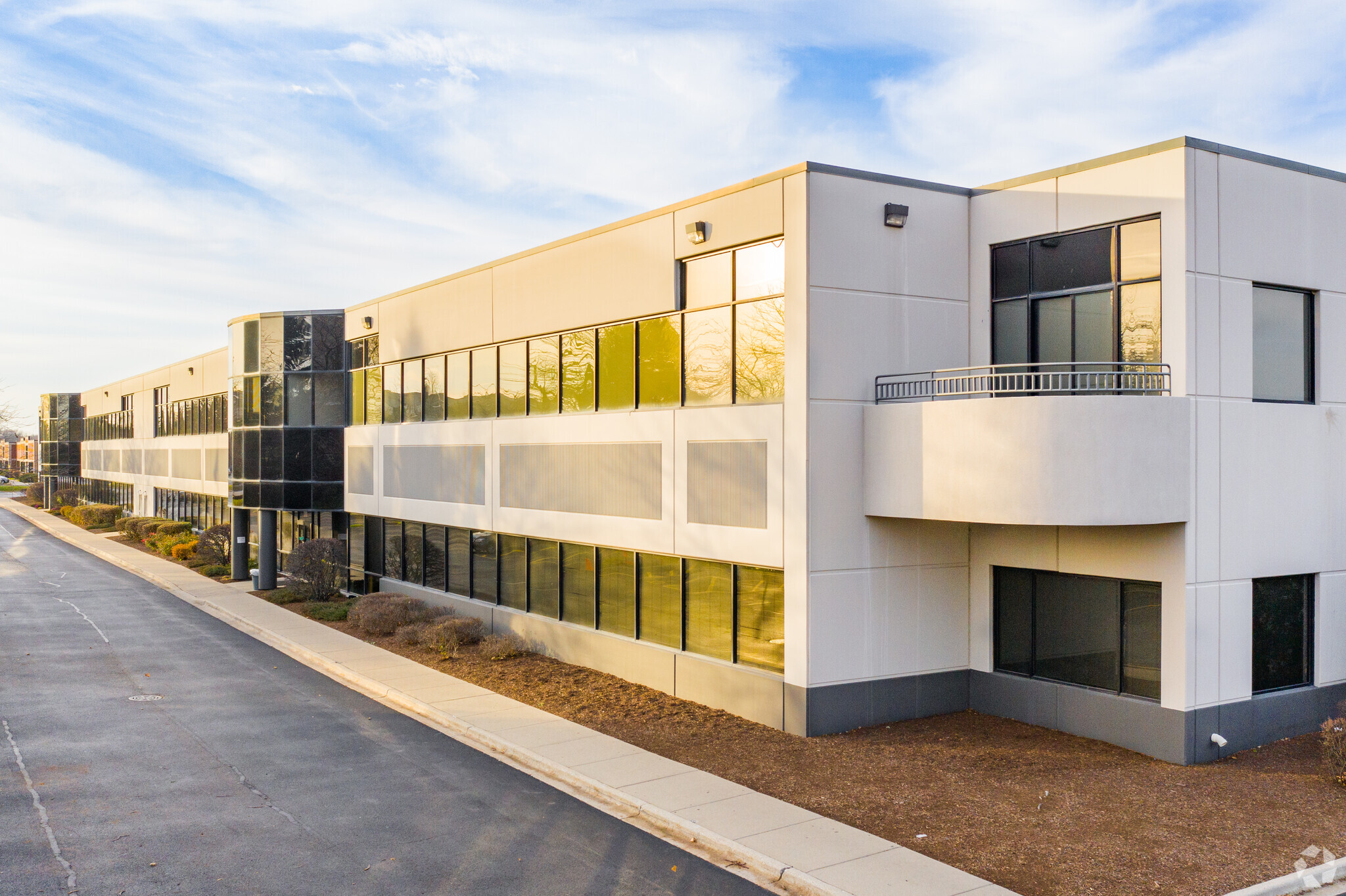 100-130 Lakeview Pky, Vernon Hills, IL for Rent