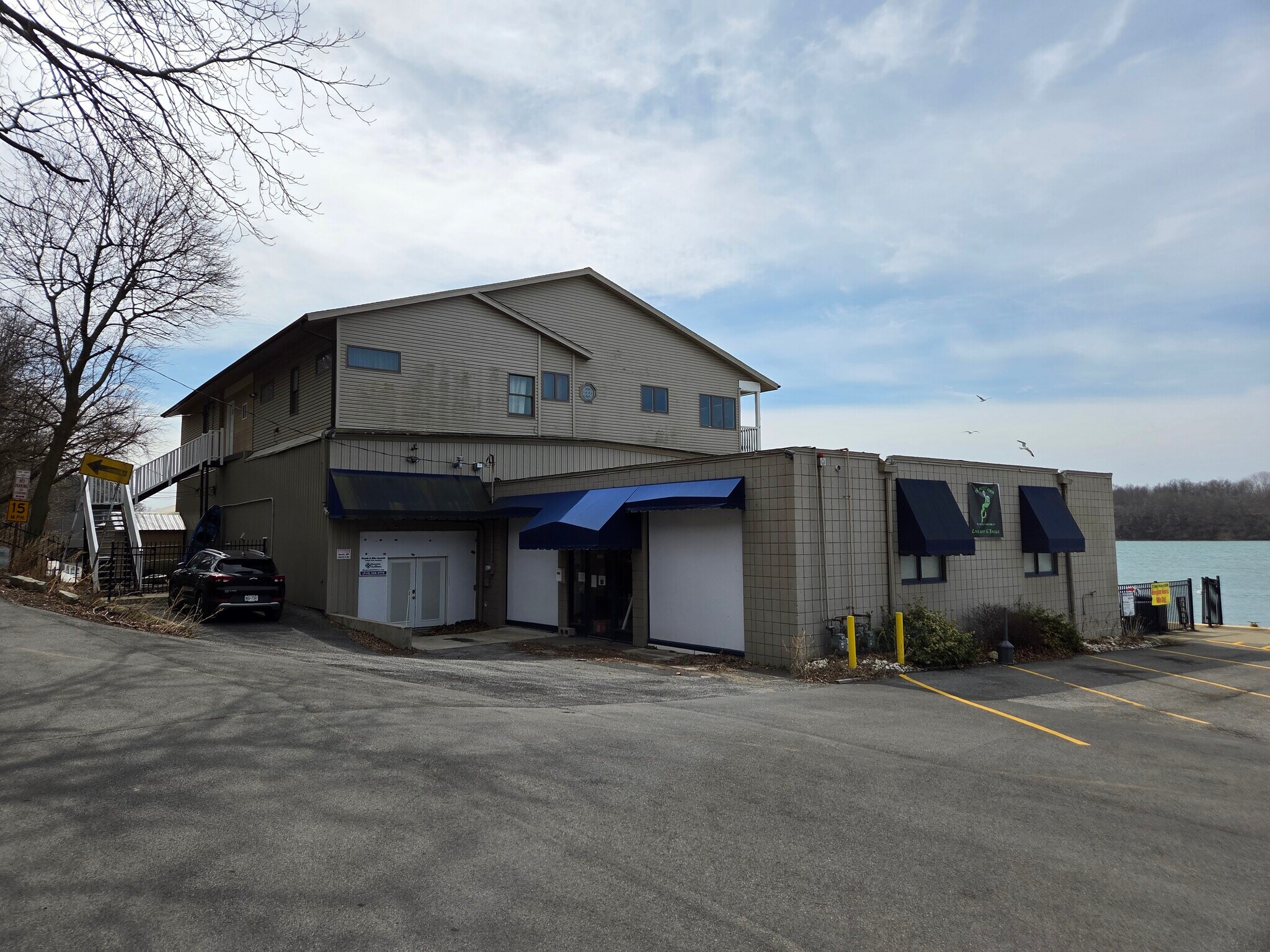 555 Water St, Youngstown, NY for Sale