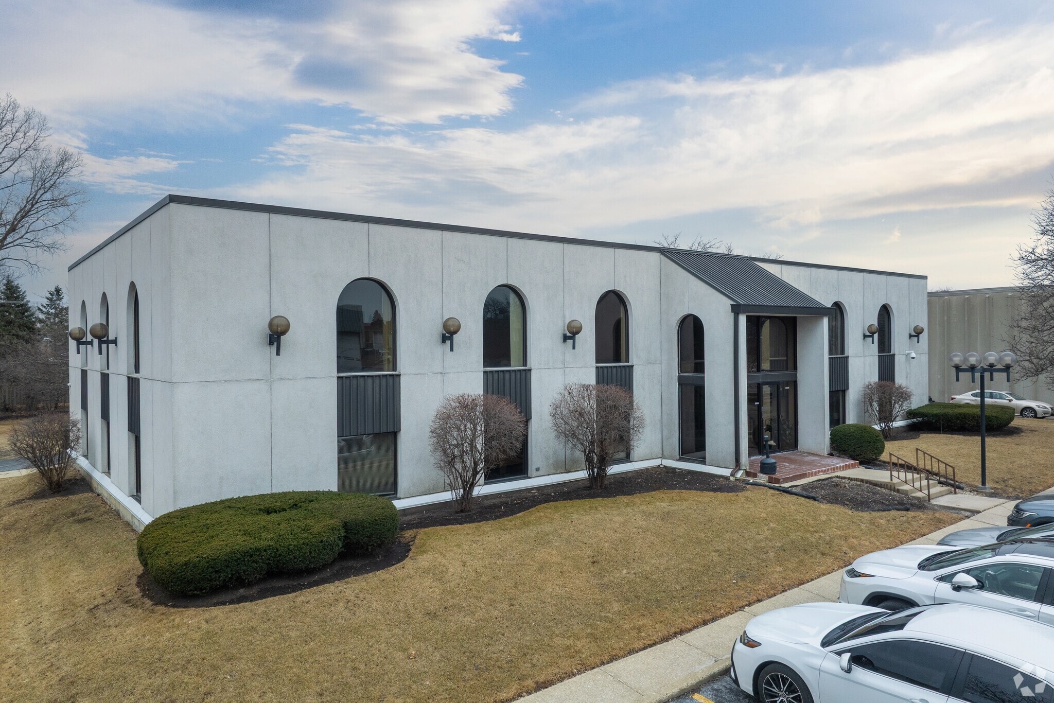 5 E College Dr, Arlington Heights, IL for Sale