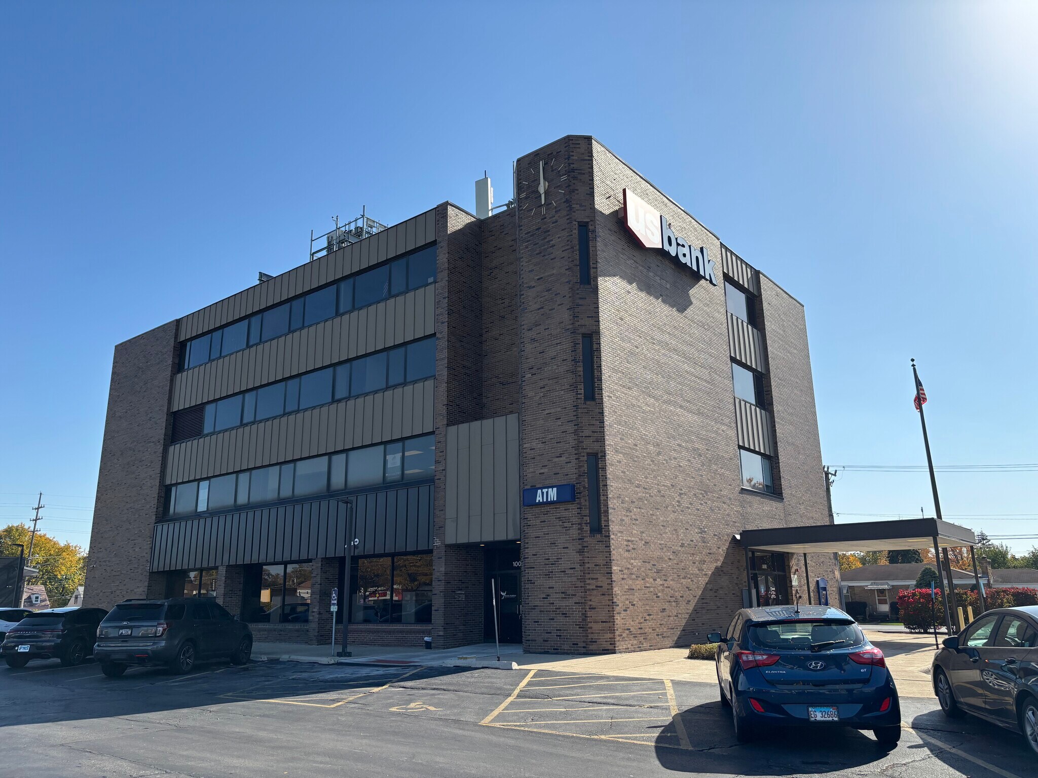 10035 W Grand Ave, Franklin Park, IL for Rent