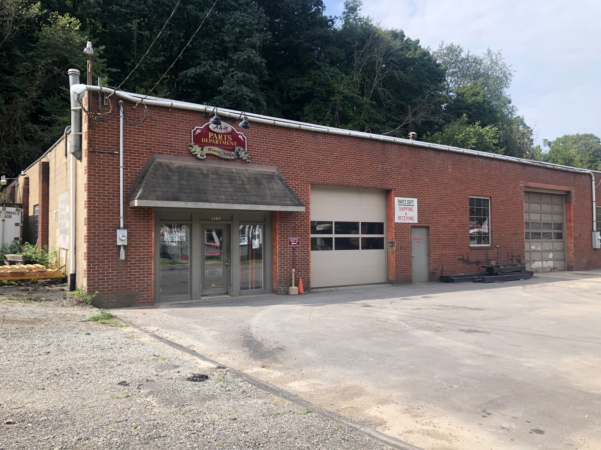 1124 Mclaughlin Run Rd, Bridgeville, PA for Rent