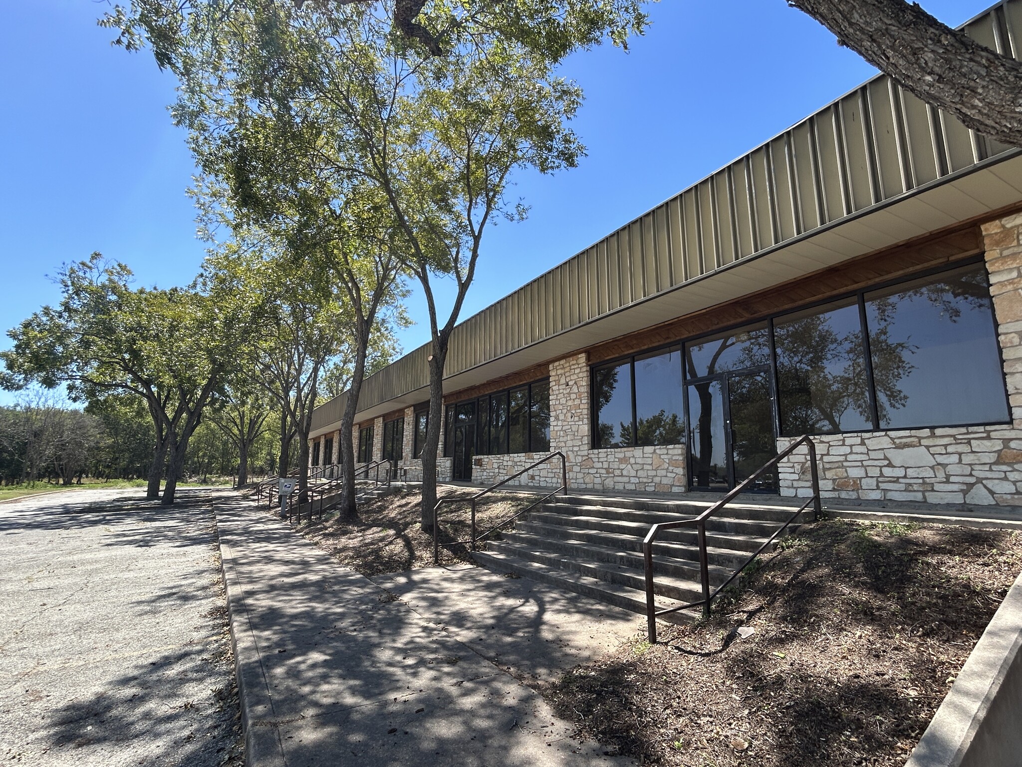 202 S C M Allen Pkwy, San Marcos, TX for Rent