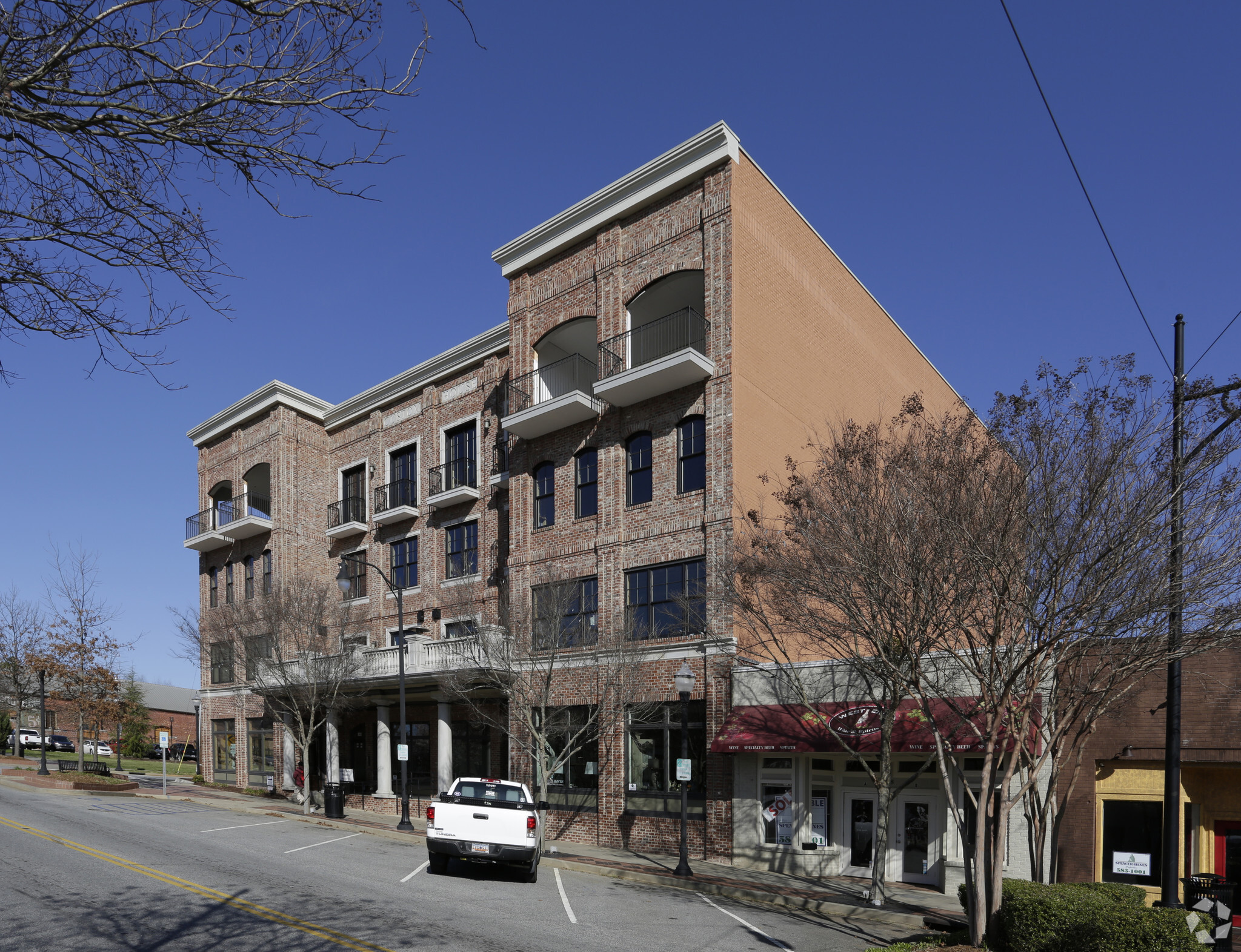820 S Main St, Greenville, SC for Rent