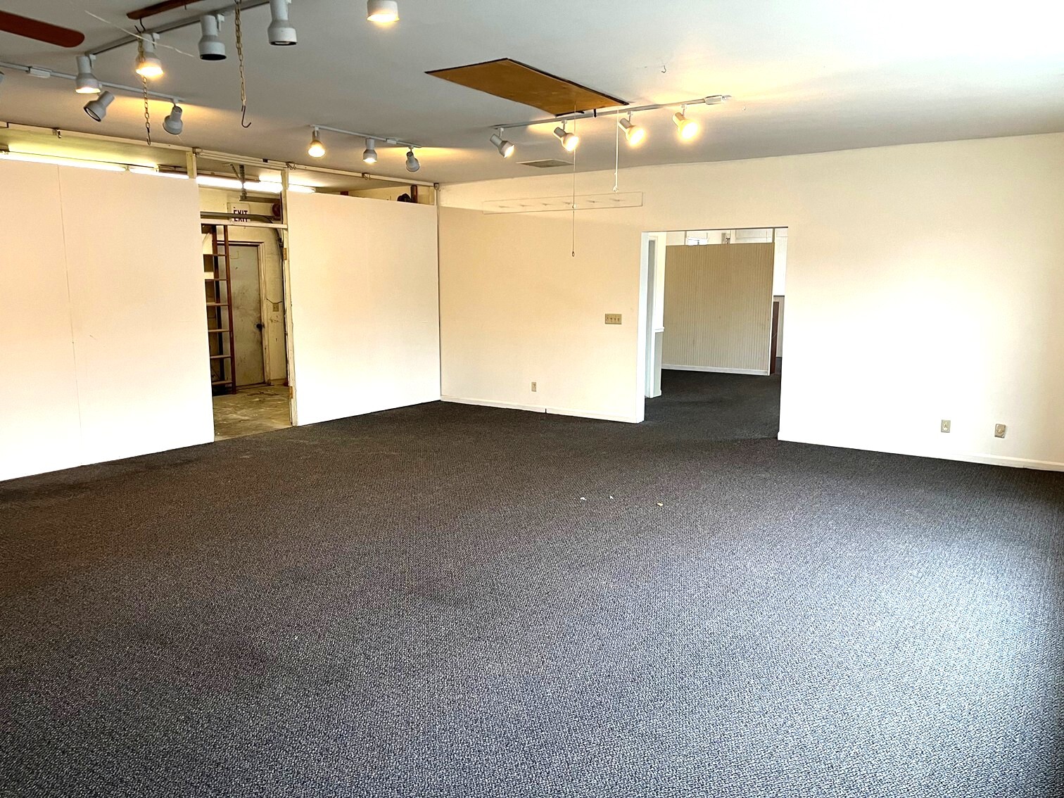 9417 Main Street, Cincinnati, OH for Sale