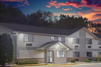 Independence, IA Hospitality - 2000 1st St W