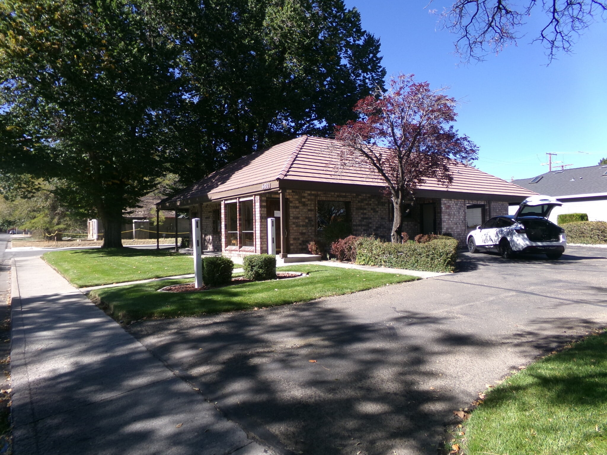 602 E Caroline St, Carson City, NV for Sale