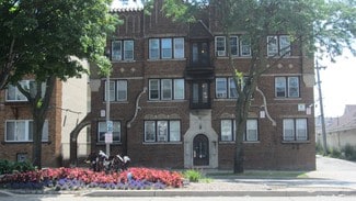 Milwaukee, WI Apartments - 2613 W Capitol Dr