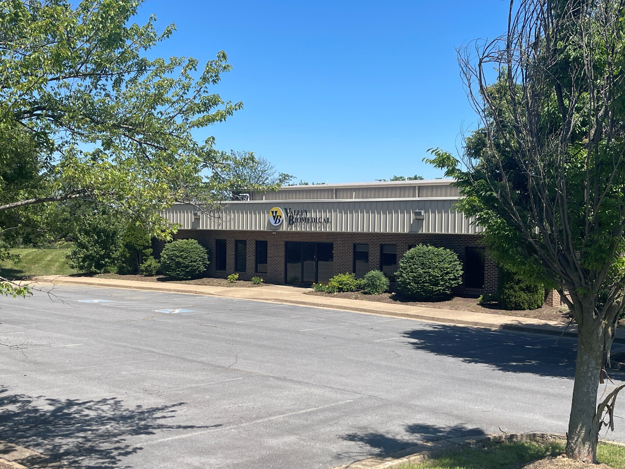 121 Industrial Dr, Winchester, VA for Sale