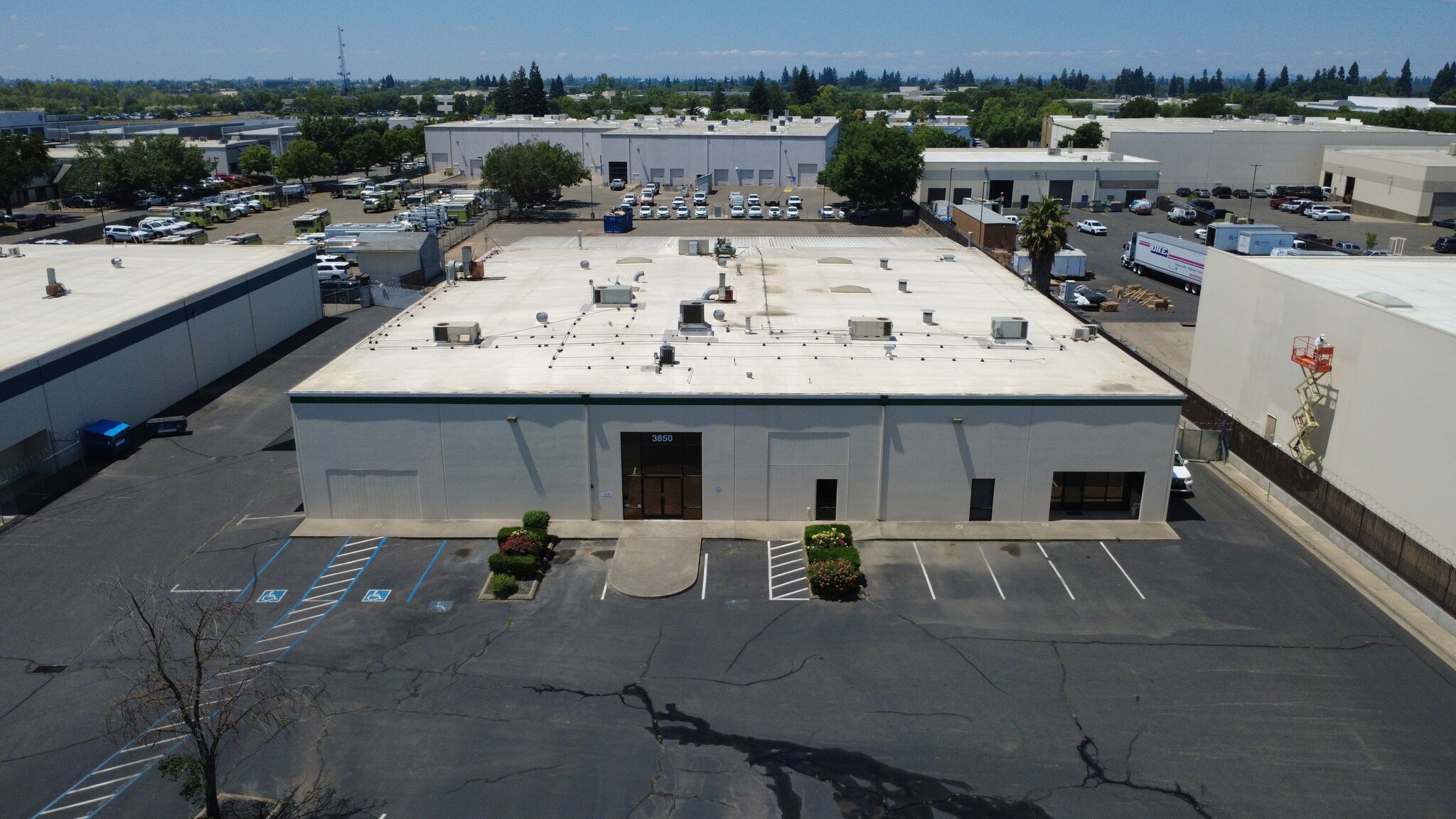 3850 Happy Ln, Sacramento, CA for Rent