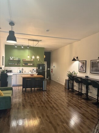 Burbank, CA Office/Retail - 2900-2904 W Magnolia Blvd