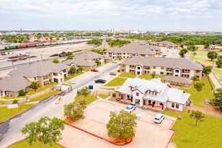 Lubbock, TX Apartments - 2627 Oak Dr