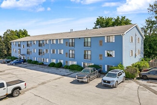Des Moines, IA Apartments - 5555 SW 9th St Des Moines, IA Apartments - 5555 SW 9th St