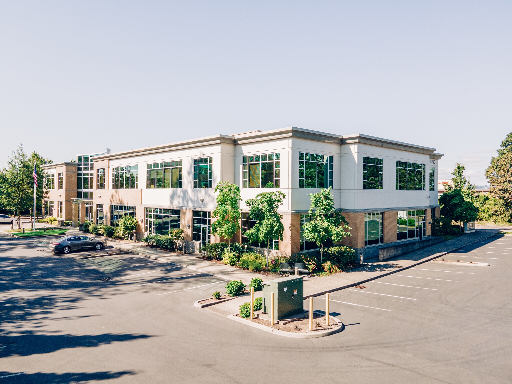 11740 SW 68th Pky, Tigard, OR for Sale