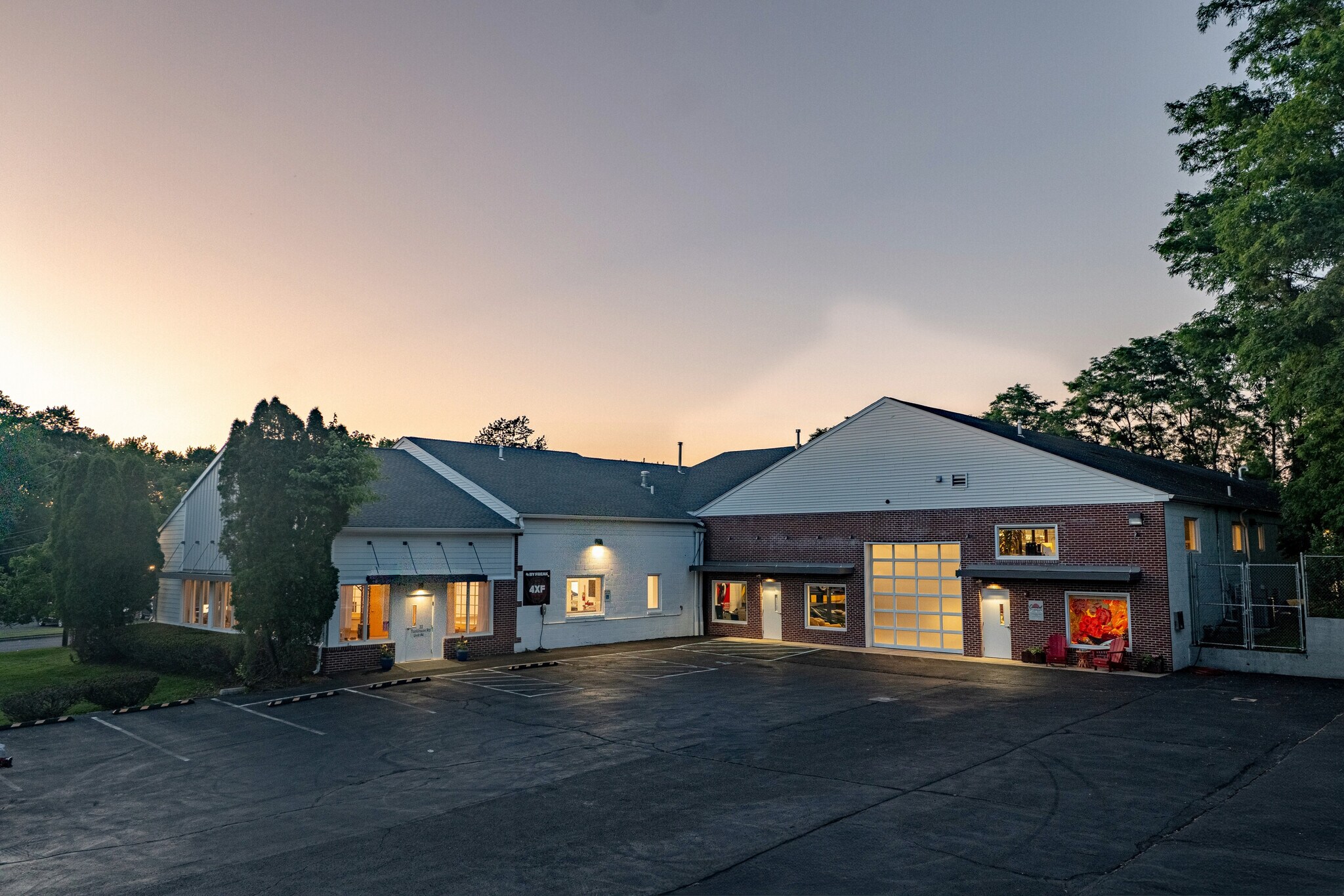 33 Tomlinson Rd, Huntingdon Valley, PA for Sale