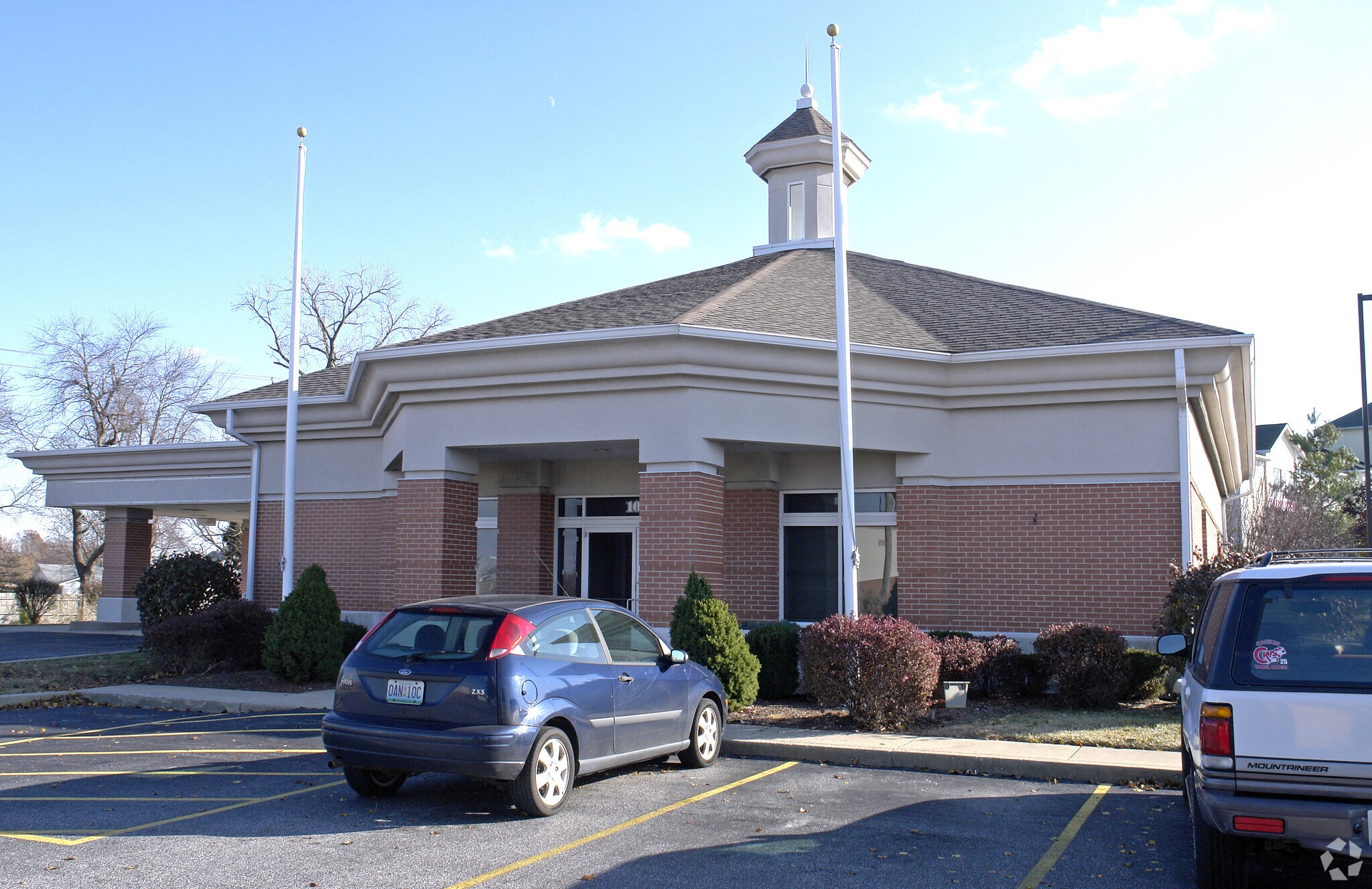 104 Regency Park Dr O'Fallon, IL 62269 Retail Property for Lease on