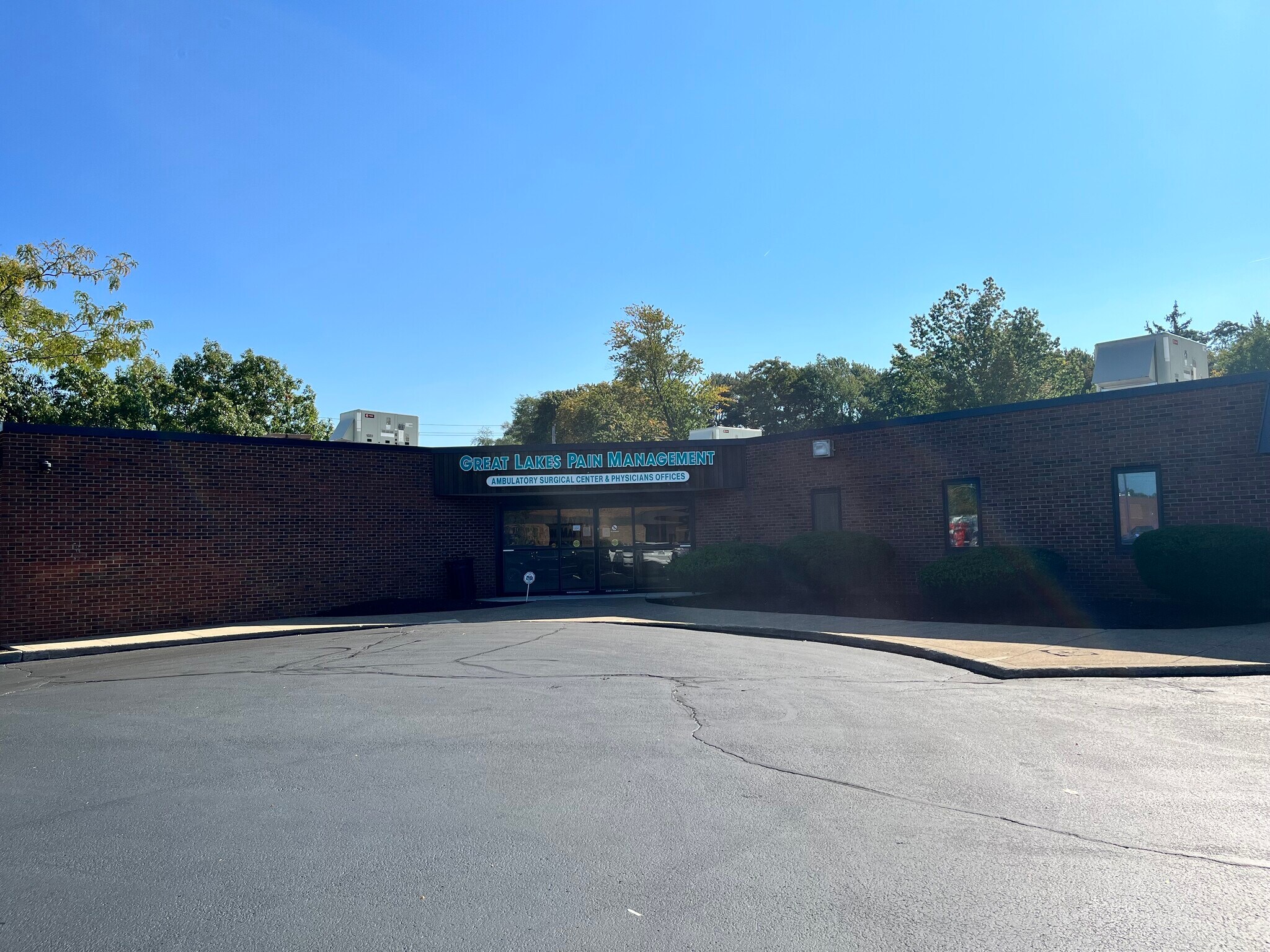 9002 Mentor Ave, Mentor, OH for Sale