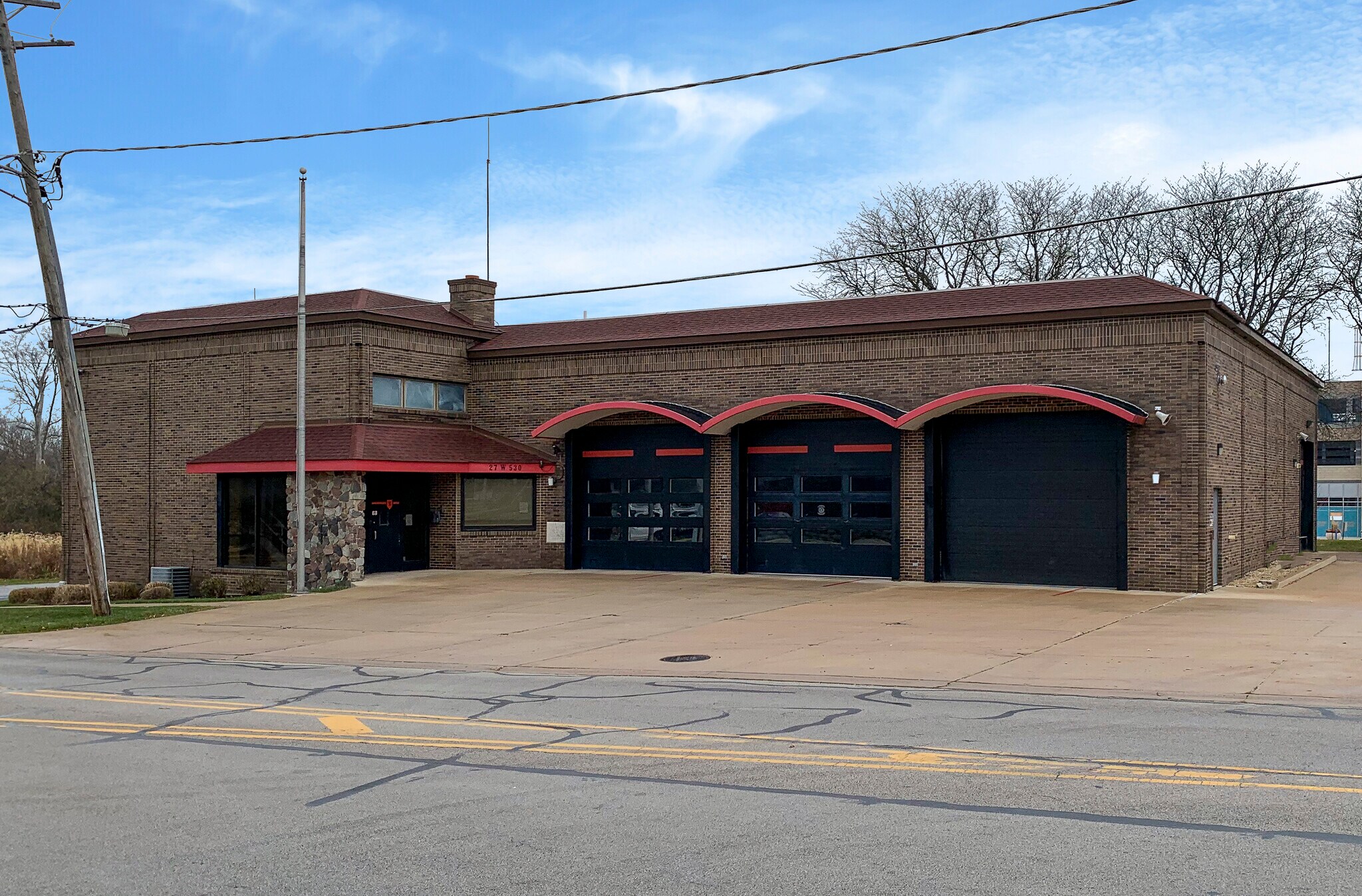 27W530 High Lake Rd, Winfield, IL for Sale