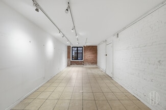 New York, NY Office/Retail - 210 W 82nd St