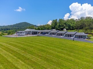 Hayesville, NC Hospitality - 40 Chatuge Ln