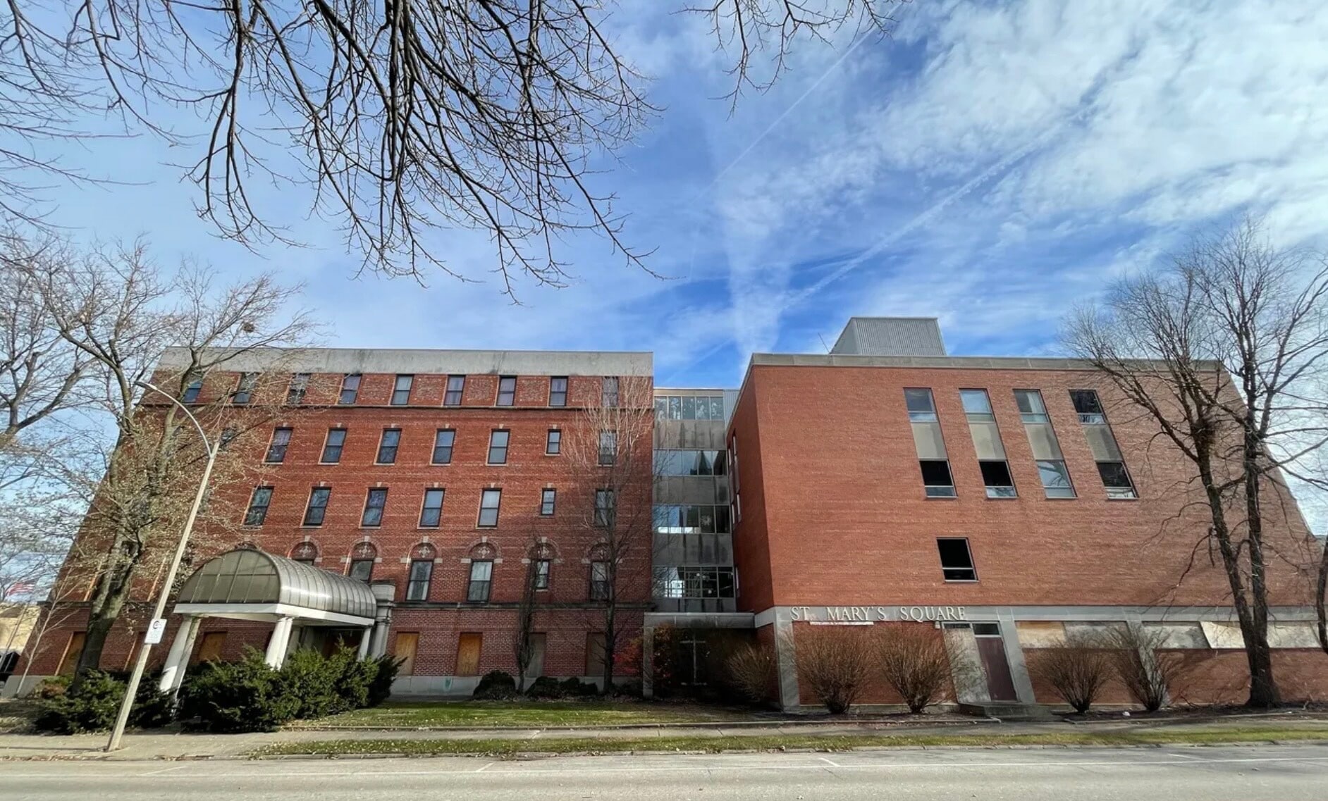 239 S Cherry St, Galesburg, IL for Sale