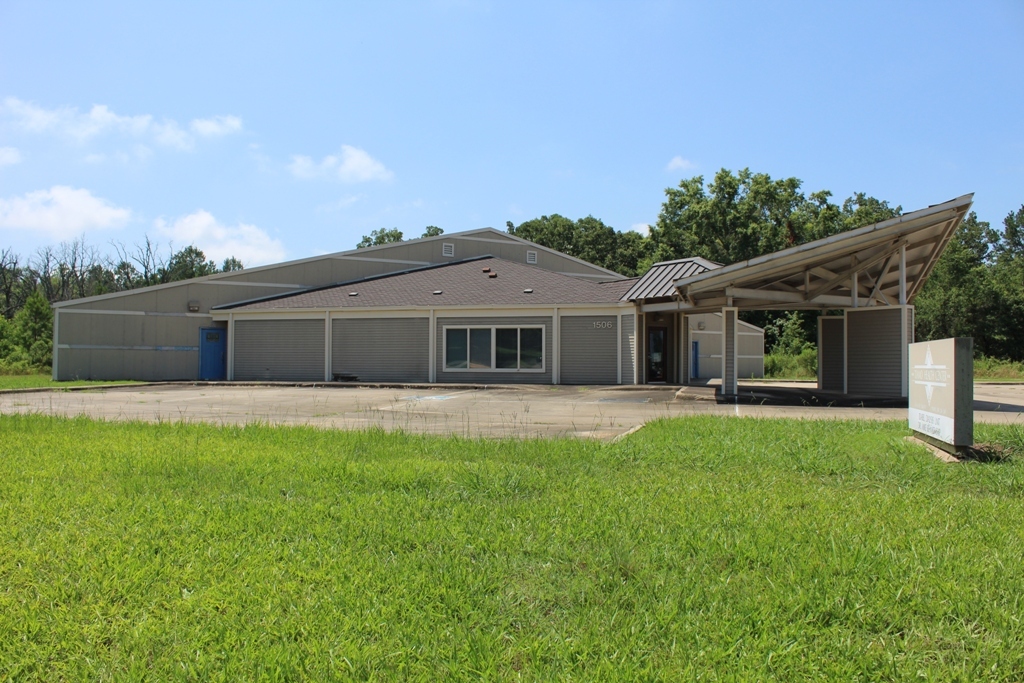 1506 E Lincoln Rd, Idabel, OK for Sale