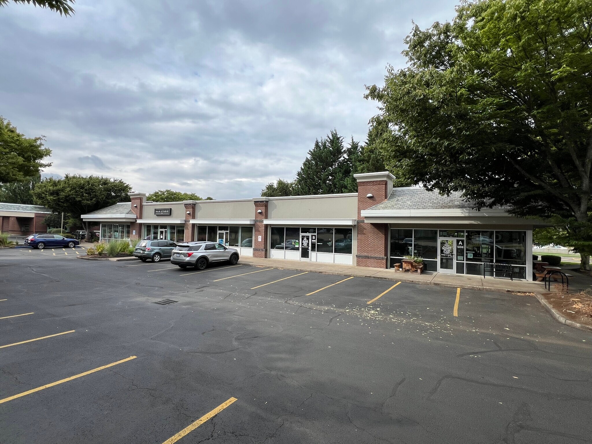 2866 Crescent Ave, Eugene, OR for Rent