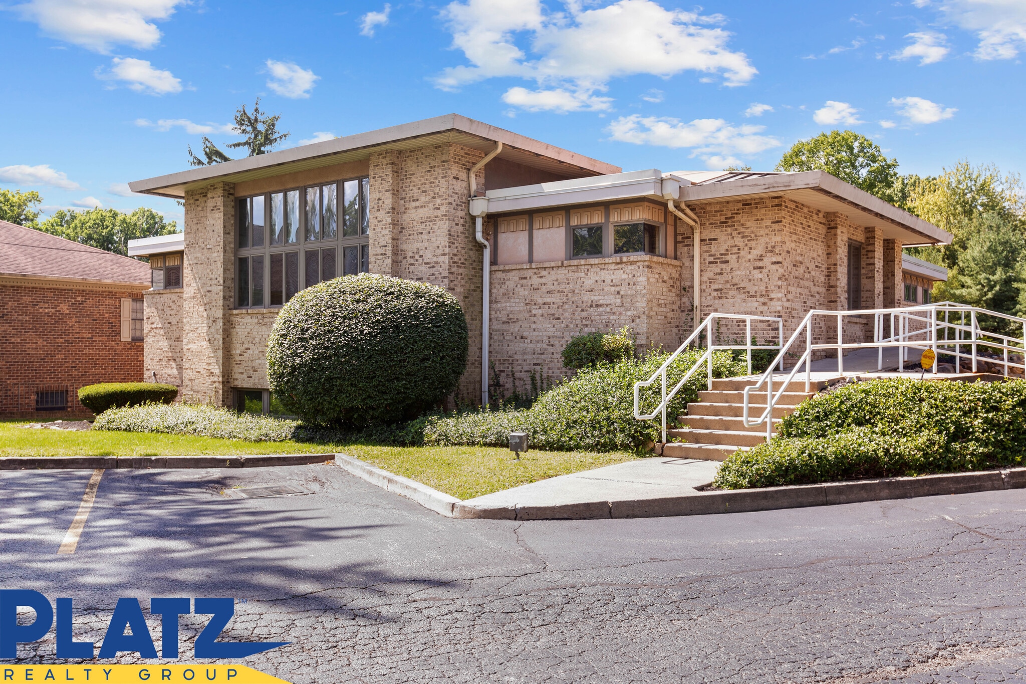 321 Niles Cortland Rd NE, Warren, OH for Rent