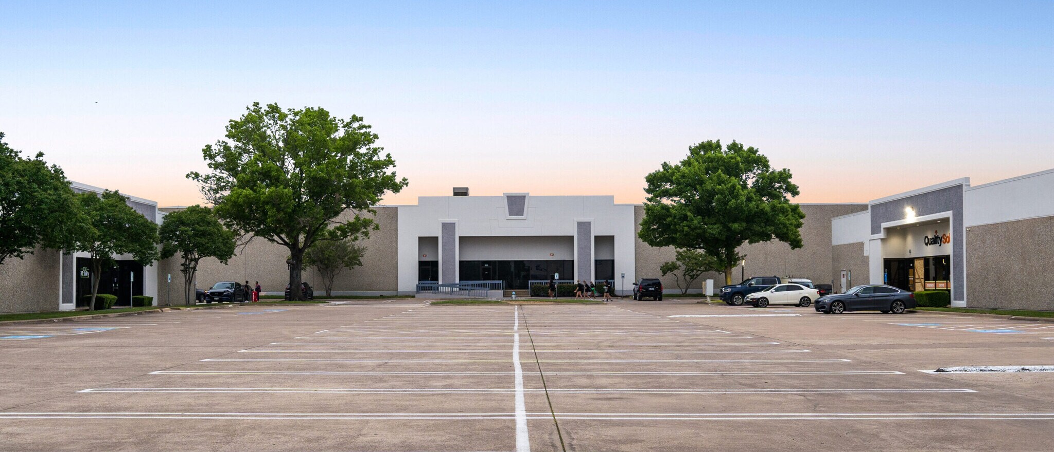 2553 Summit Ave, Plano, TX for Rent