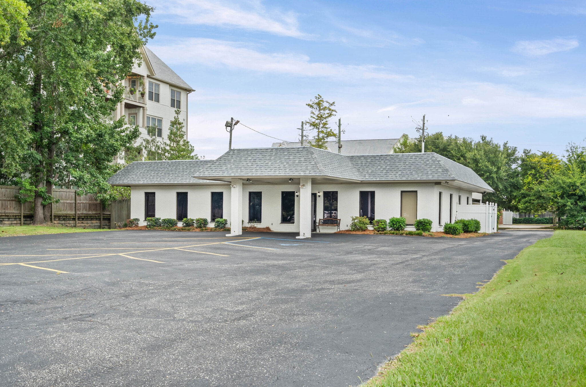 3664 College Ln S, Mobile, AL for Sale