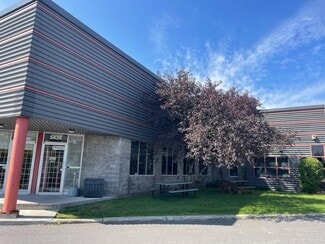 Saint-Laurent, QC Coworking Space - 5400-5490 Boul Thimens