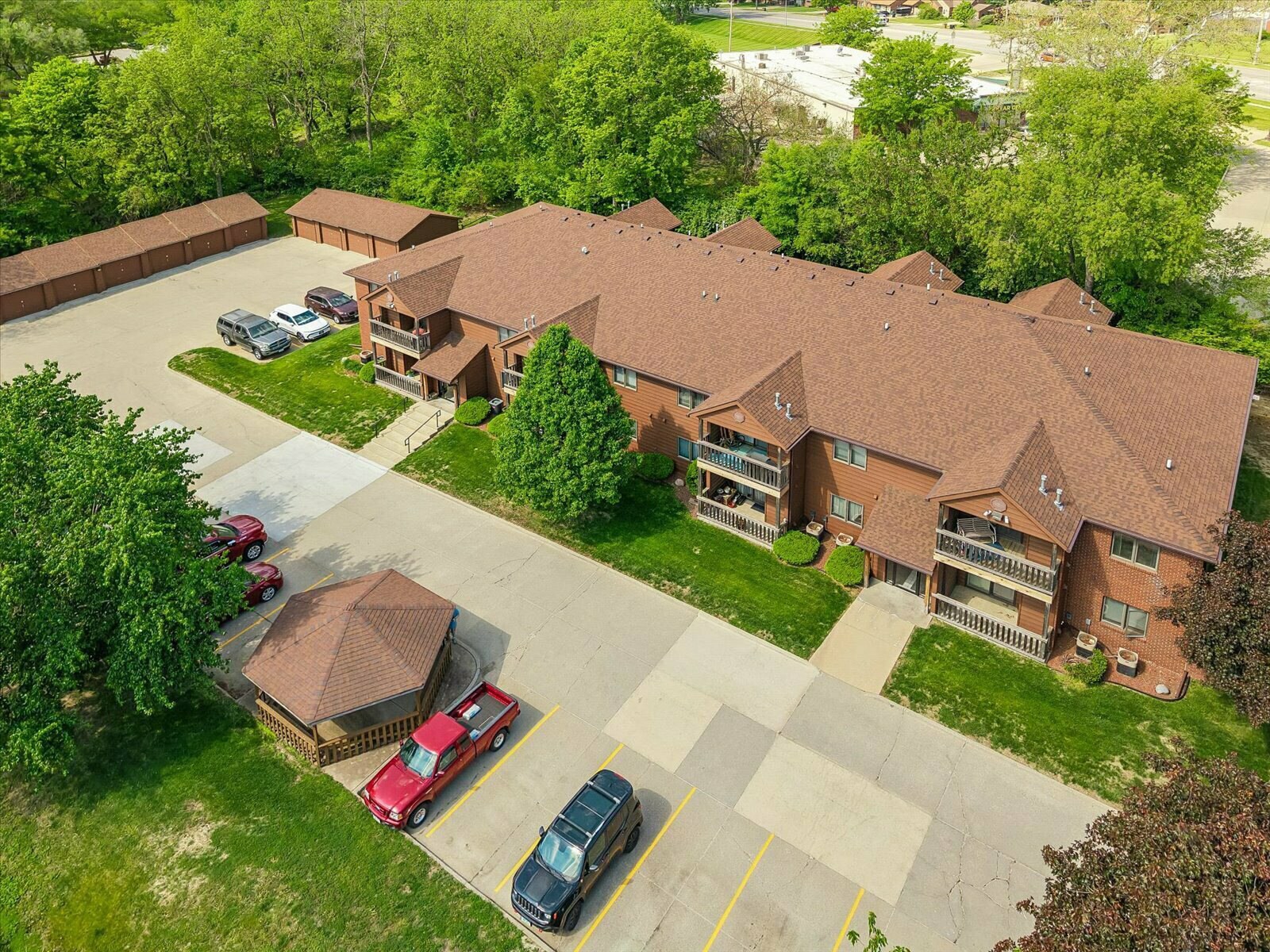 1620 Vine St, West Des Moines, IA for Sale