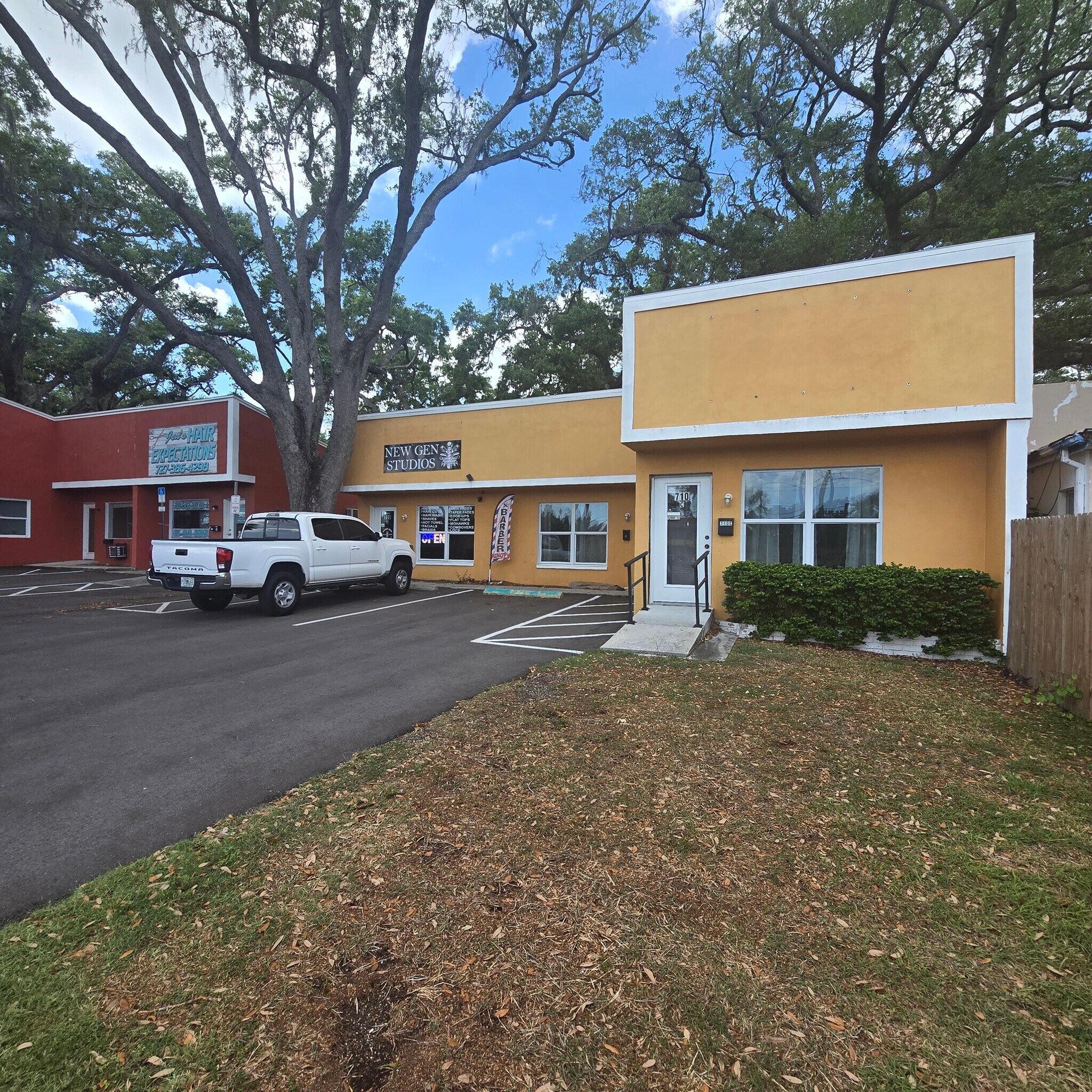 710 E Bay Dr, Largo, FL for Rent