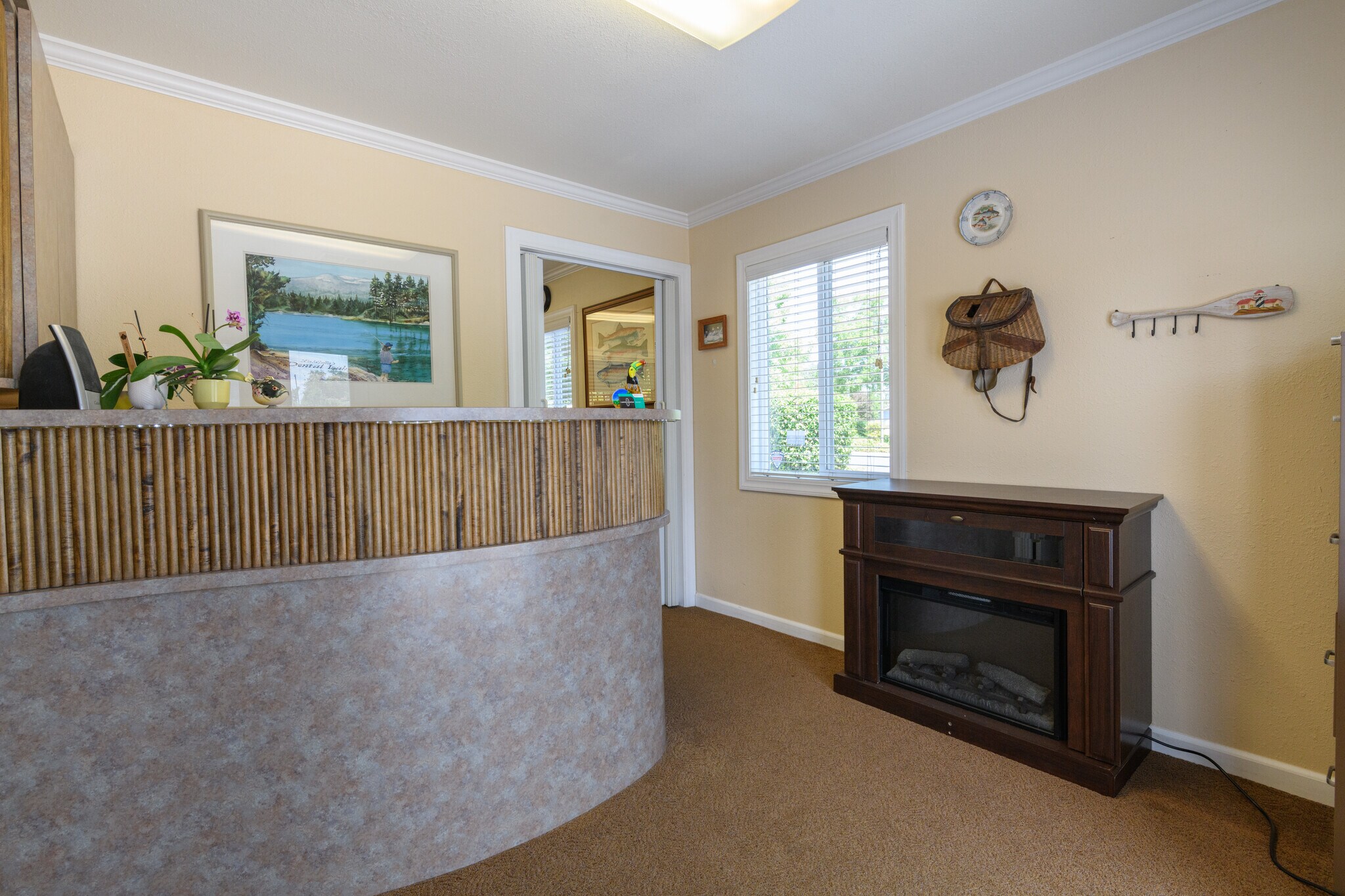 2690 Victor Ave, Redding, CA for Sale