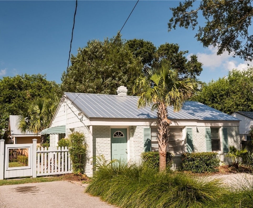 207 Scott St, Mount Pleasant, SC for Sale