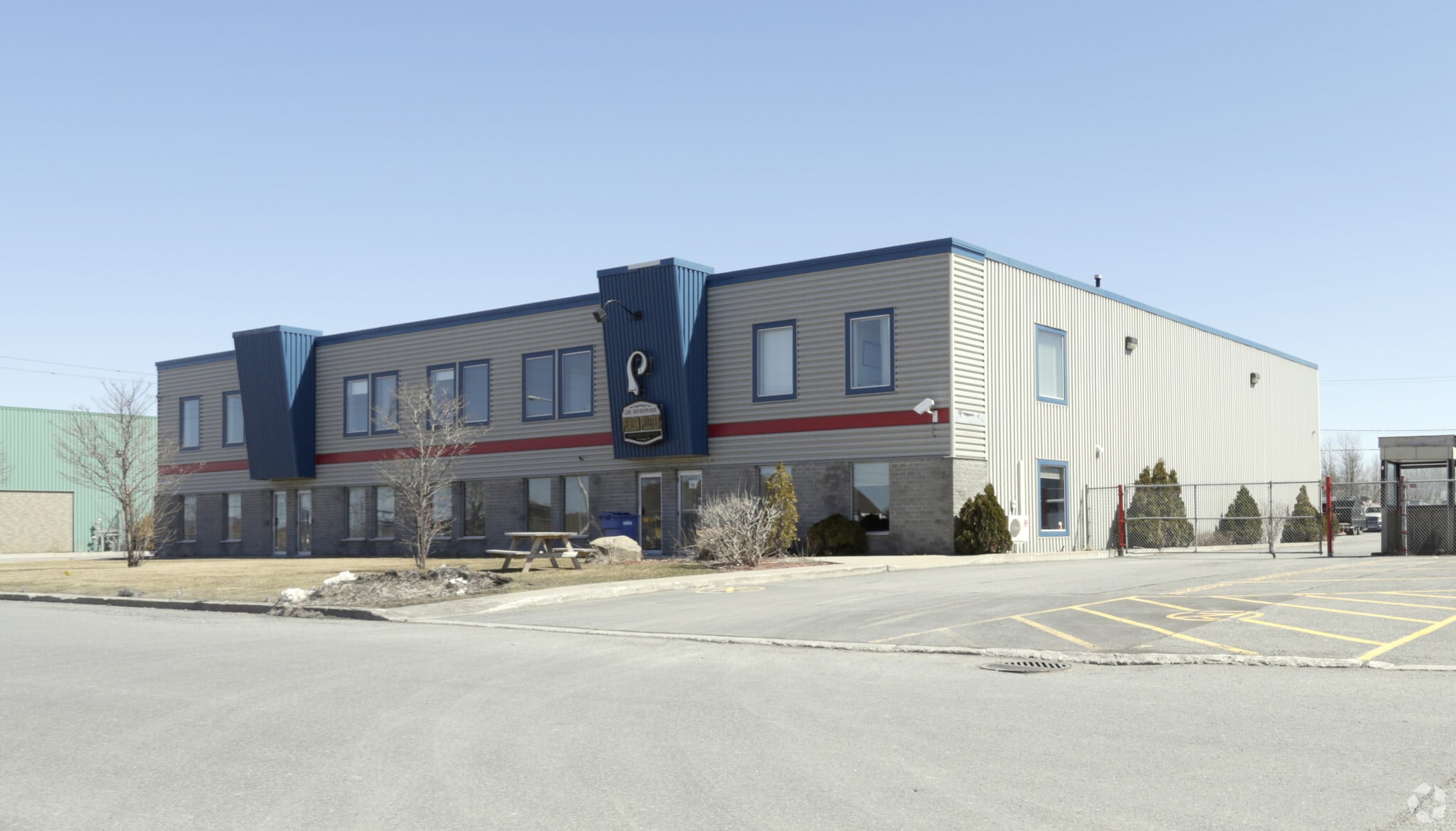 1525-1531 Rue Jean-Lachaîne, Sainte-Catherine, QC for Rent