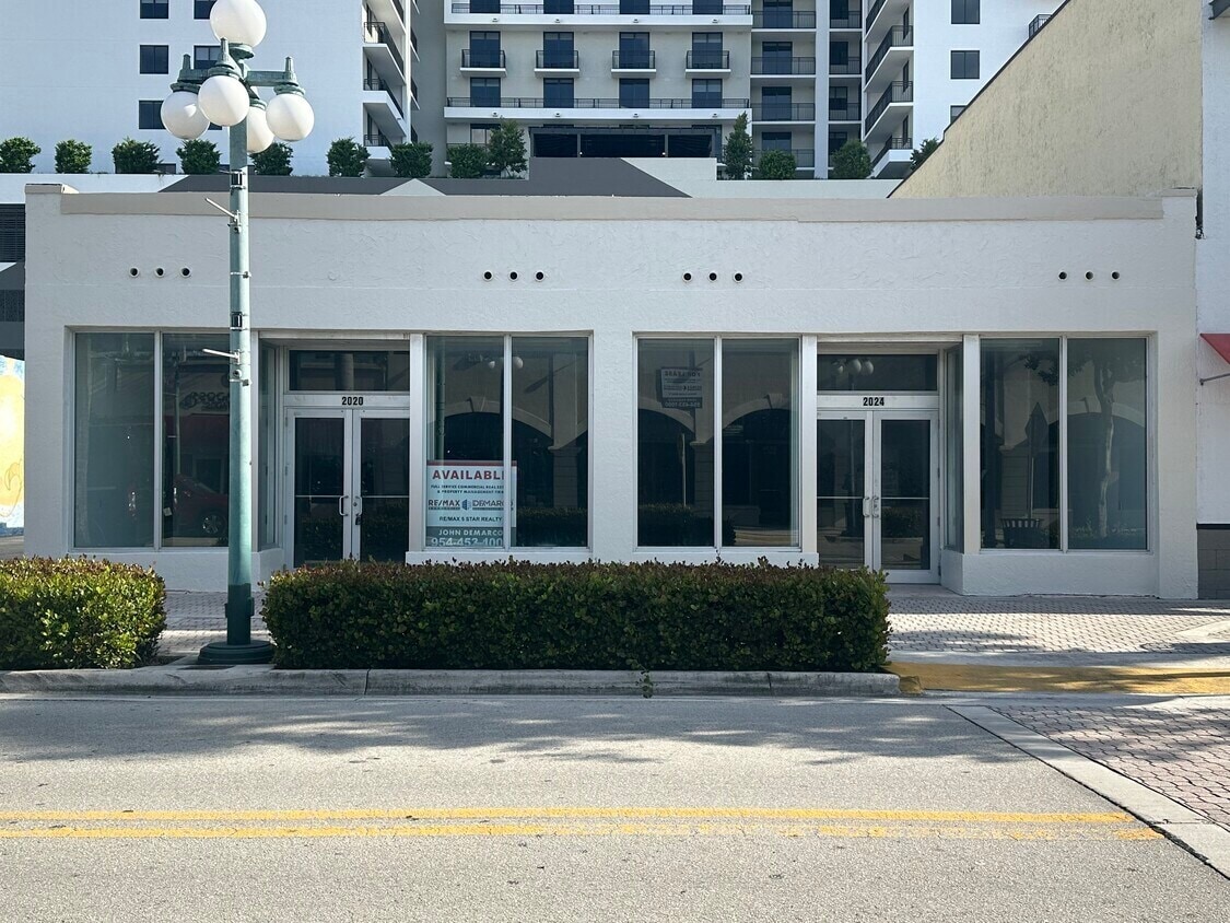 2020 Harrison St, Hollywood, FL for Rent