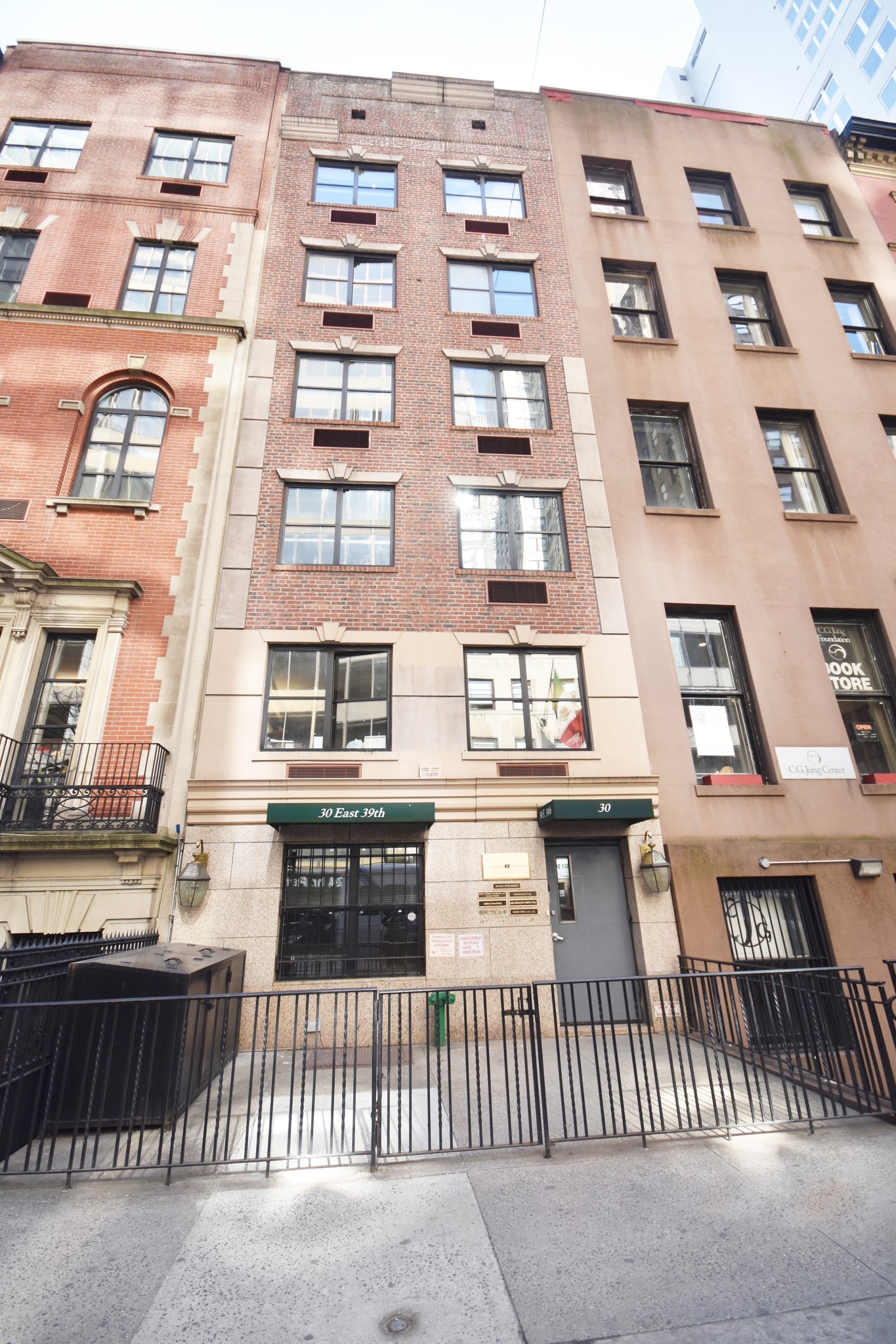 30 E 39th St, New York, NY for Rent