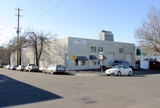 Portland, OR Industrial - 737-738 SE Washington St