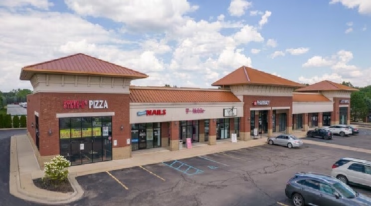 46670 Pontiac Trl, Commerce Township, MI for Rent