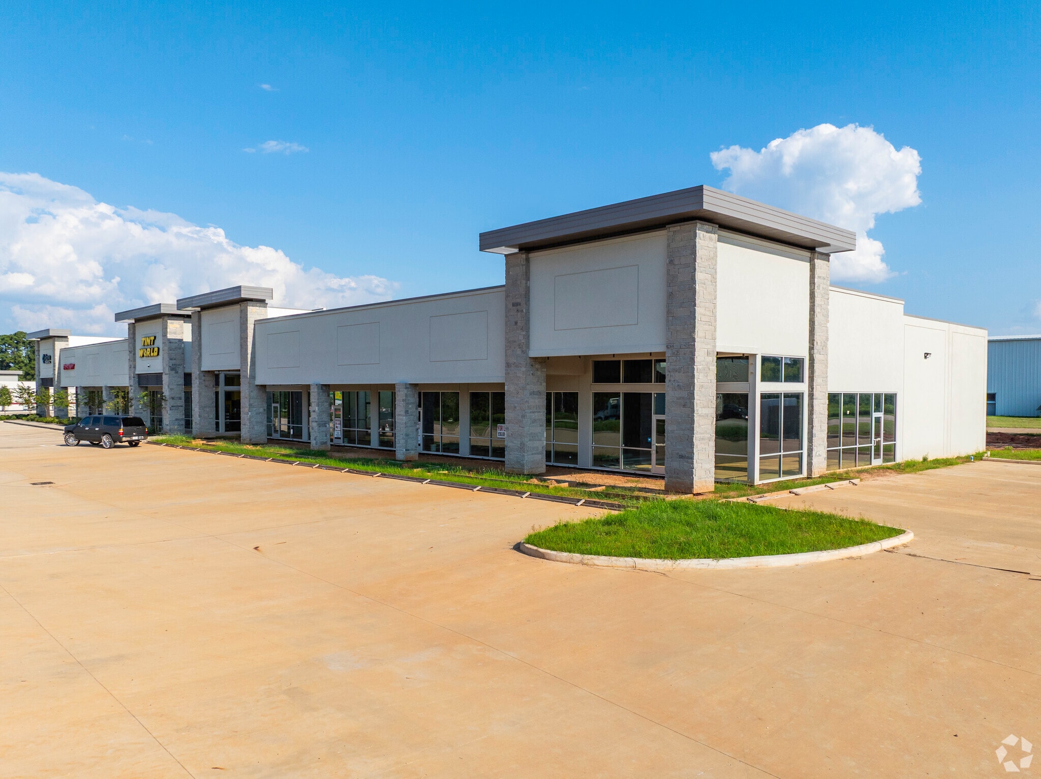 680 N FM 3083 Rd W, Conroe, TX for Rent