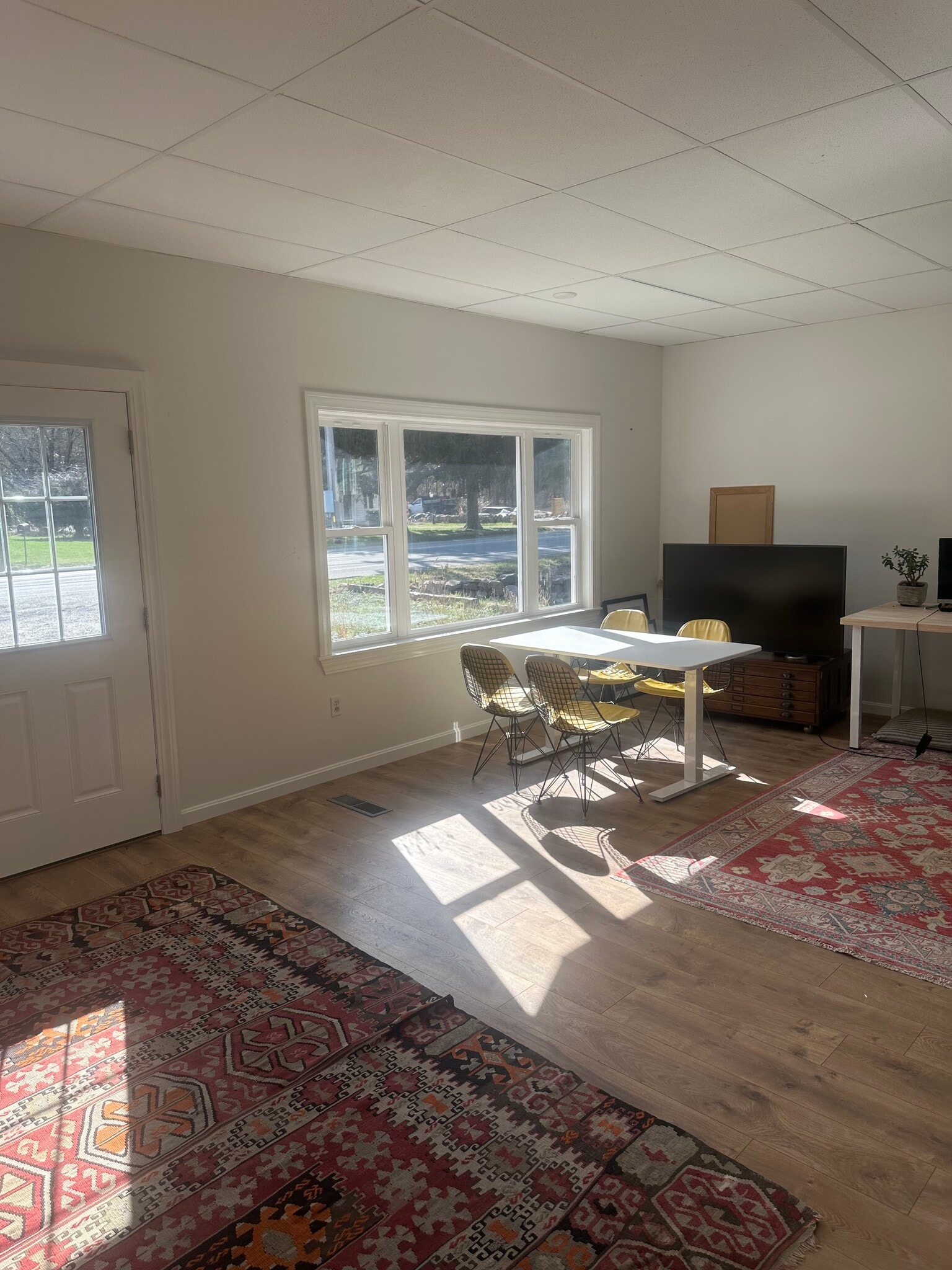 1041 Main Rd, Westport, MA for Rent