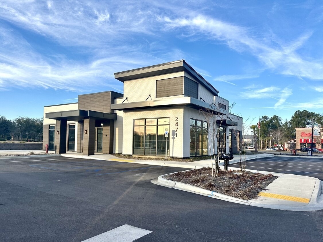 2471 N Main St, Summerville, SC for Rent