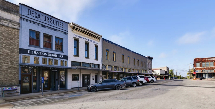 103 W Main St, Decatur, TX for Sale